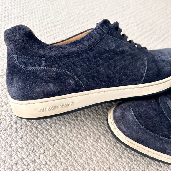 Authentic Blue Suede Giorgio Armani Sneaker. Size 9 - Picture 6 of 7
